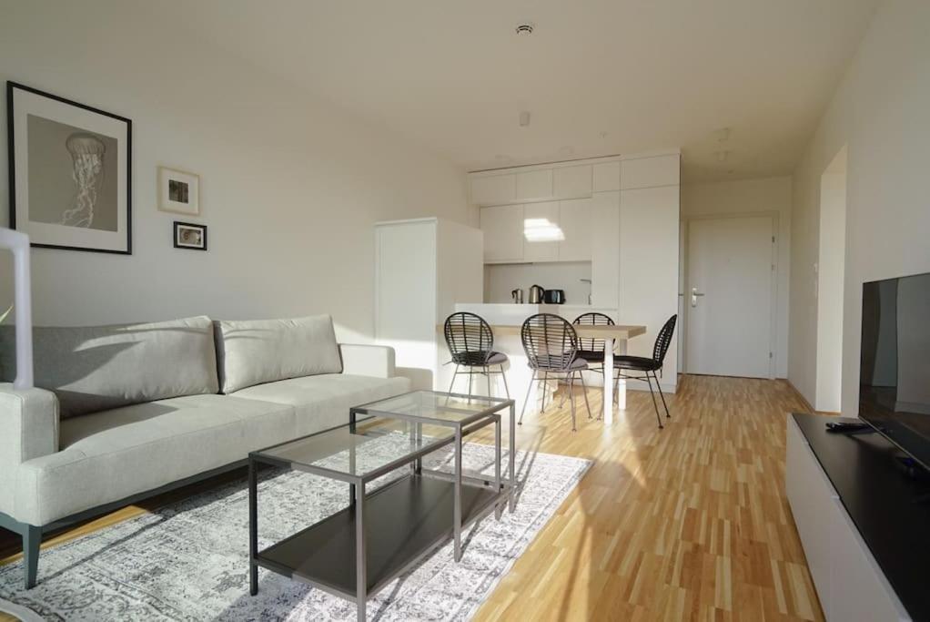 Apartment With Terrace Near Metro Station And Spa Vienna Exterior photo